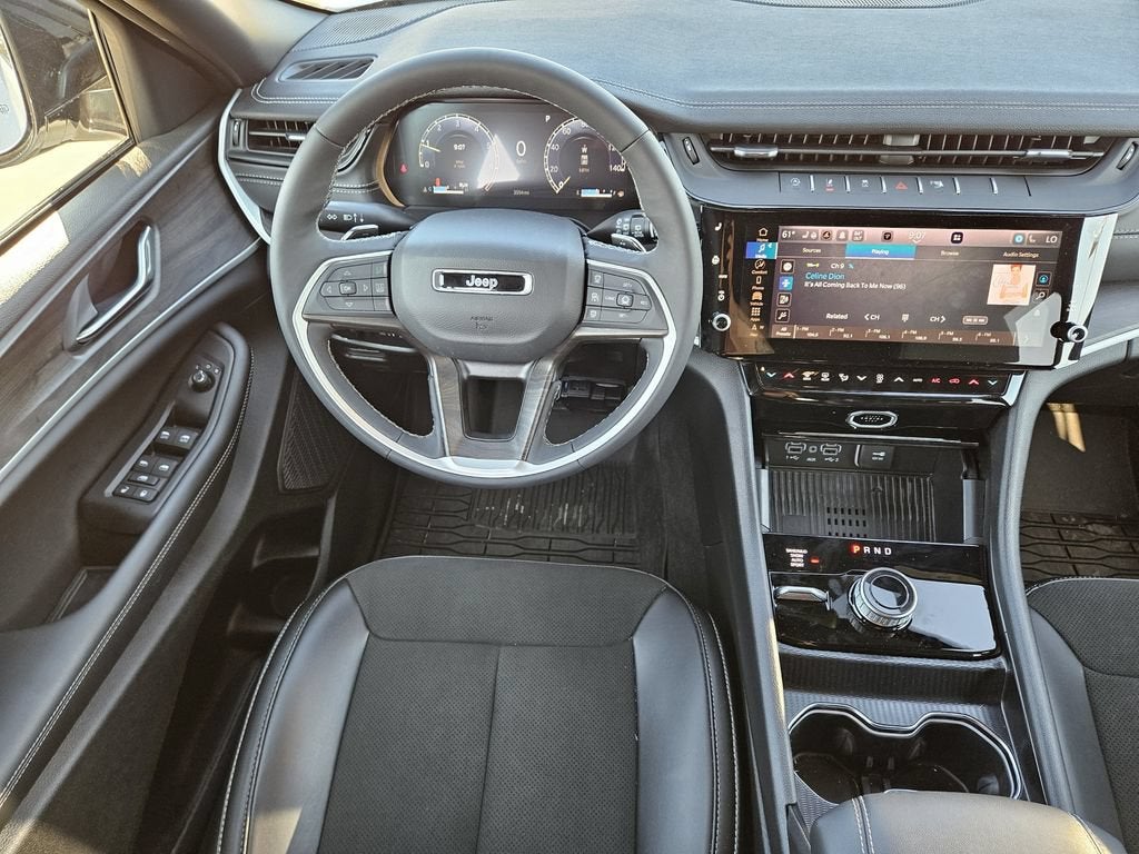 2026 Jeep Grand Cherokee Laredo Altitude