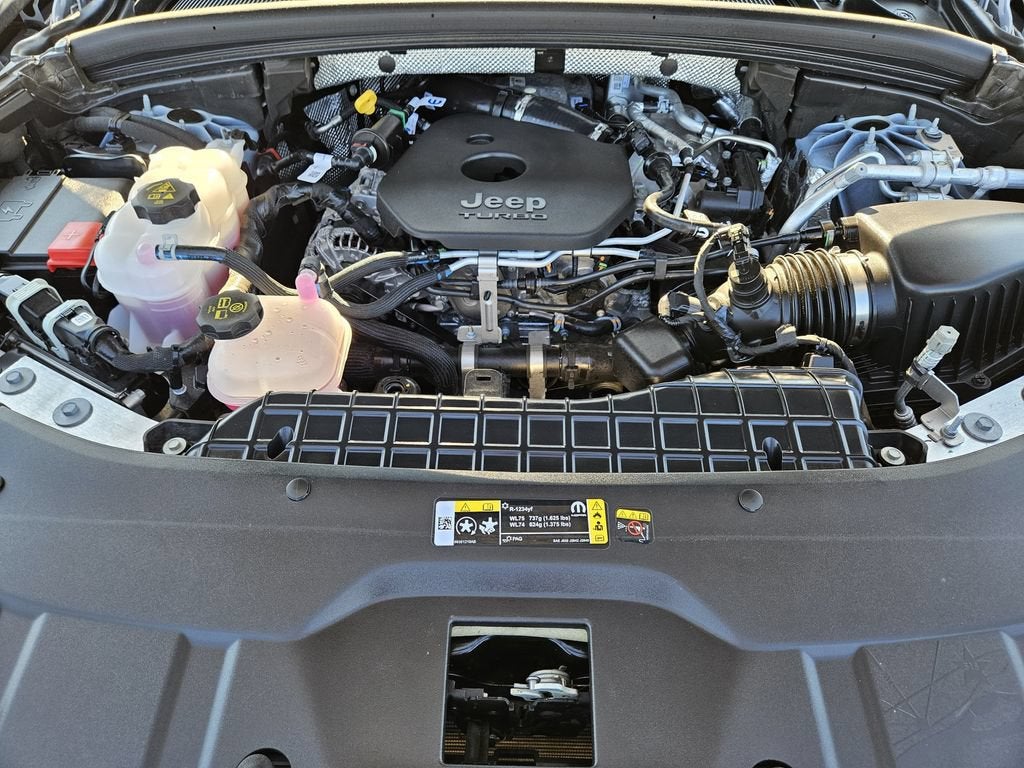 2026 Jeep Grand Cherokee Laredo Altitude