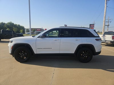 2026 Jeep Grand Cherokee Laredo Altitude
