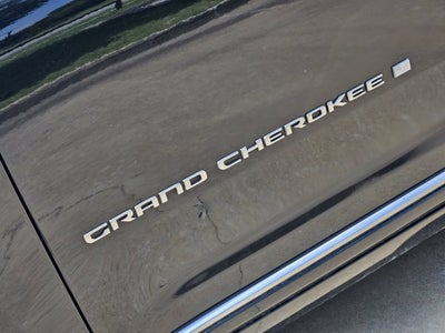 2023 Jeep Grand Cherokee Summit