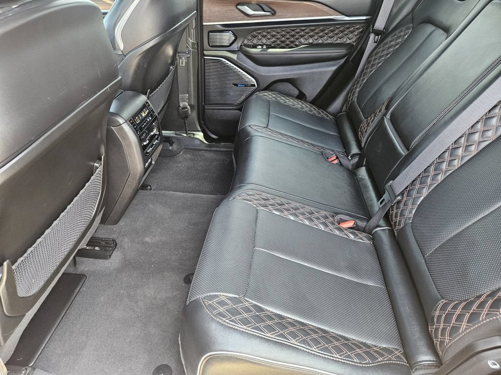2023 Jeep Grand Cherokee Summit