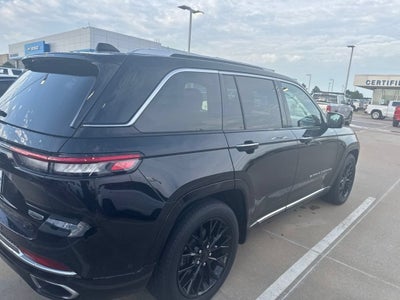 2023 Jeep Grand Cherokee Summit