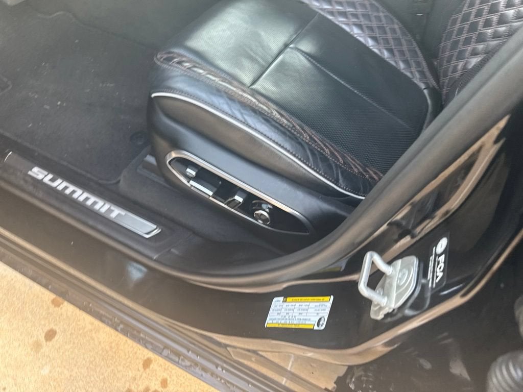 2023 Jeep Grand Cherokee Summit
