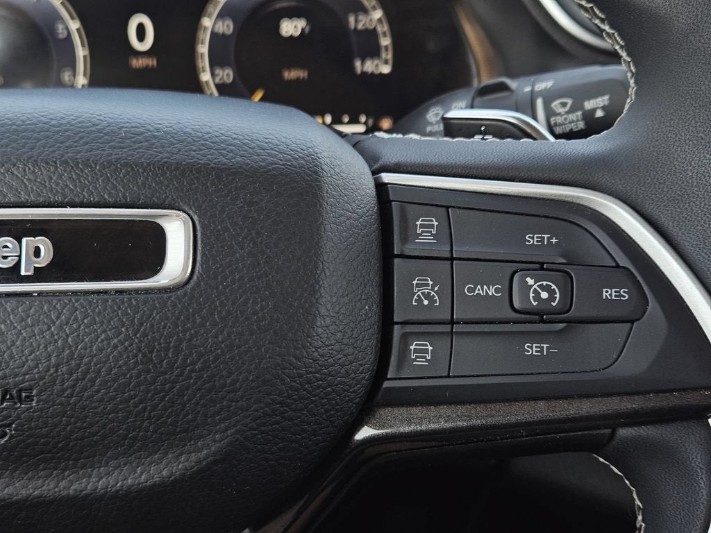 2023 Jeep Grand Cherokee L Laredo