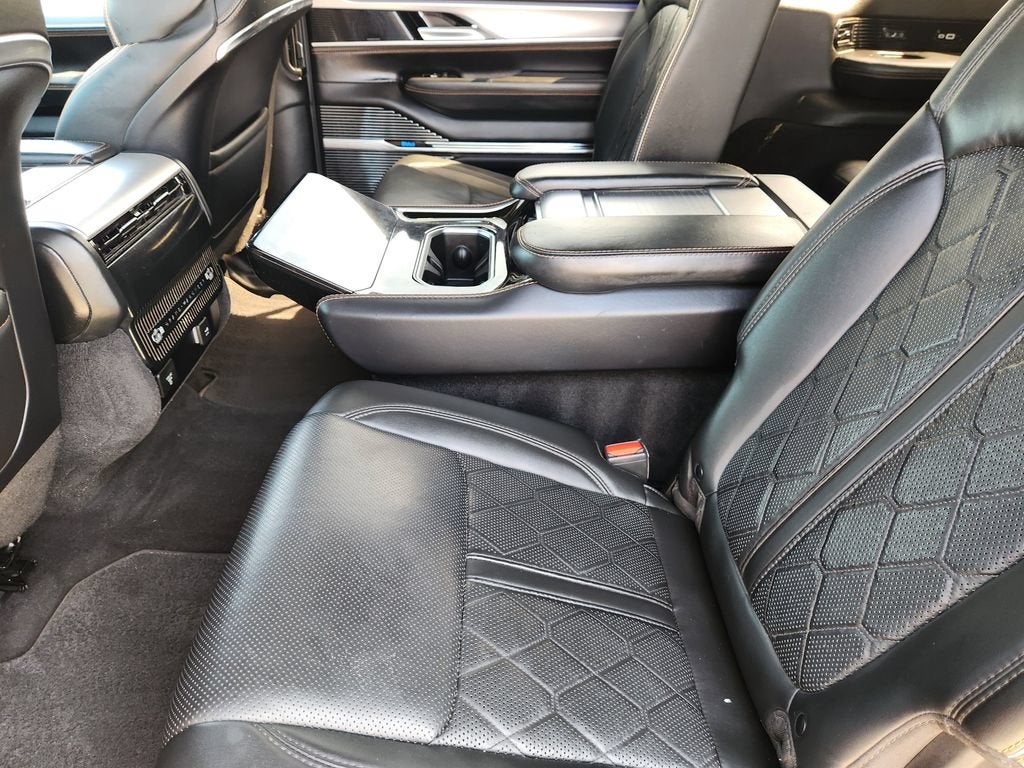 2022 Jeep Grand Wagoneer Series III