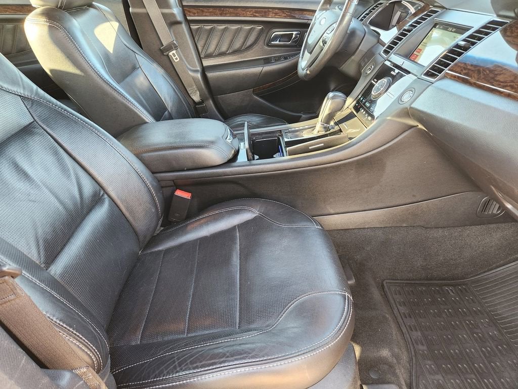 2017 Ford Taurus Limited