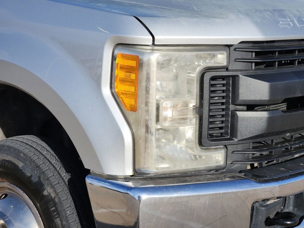 2017 Ford Super Duty F-350 DRW XLT