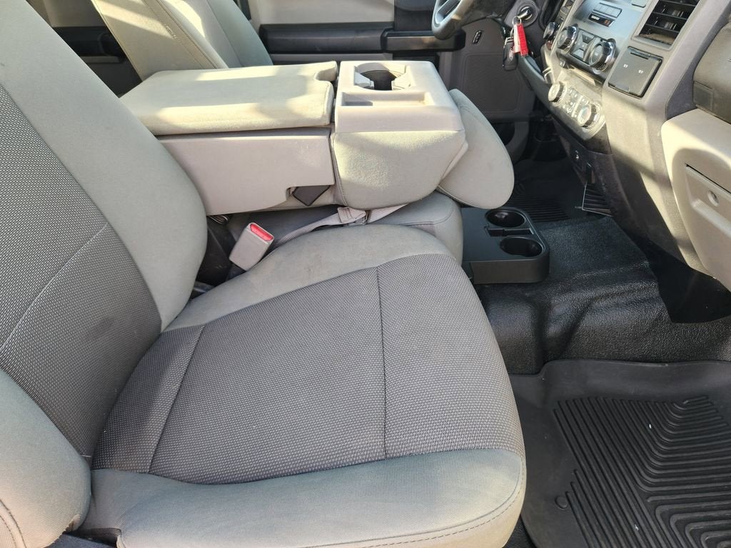 2017 Ford Super Duty F-350 DRW XLT