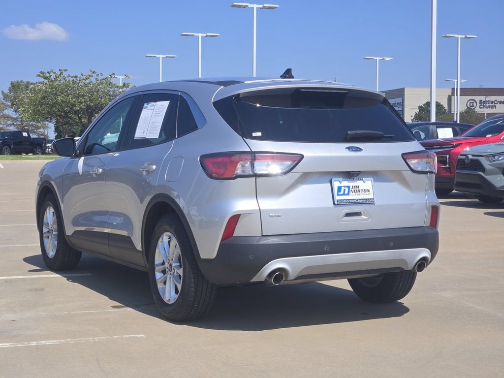 2020 Ford Escape SE