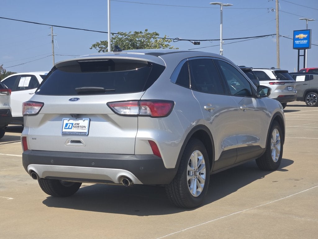 2020 Ford Escape SE