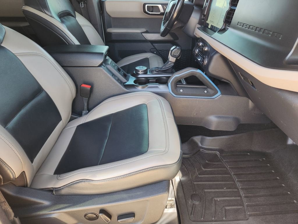 2023 Ford Bronco Base