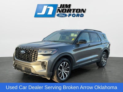 2025 Ford Explorer ST-Line