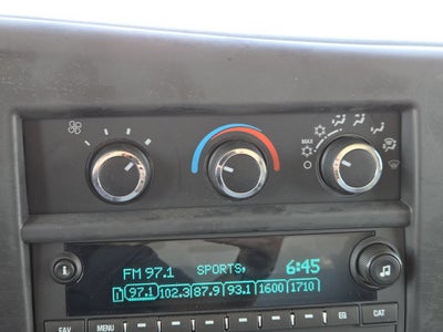 2024 Chevrolet Express Cutaway 3500 1WT