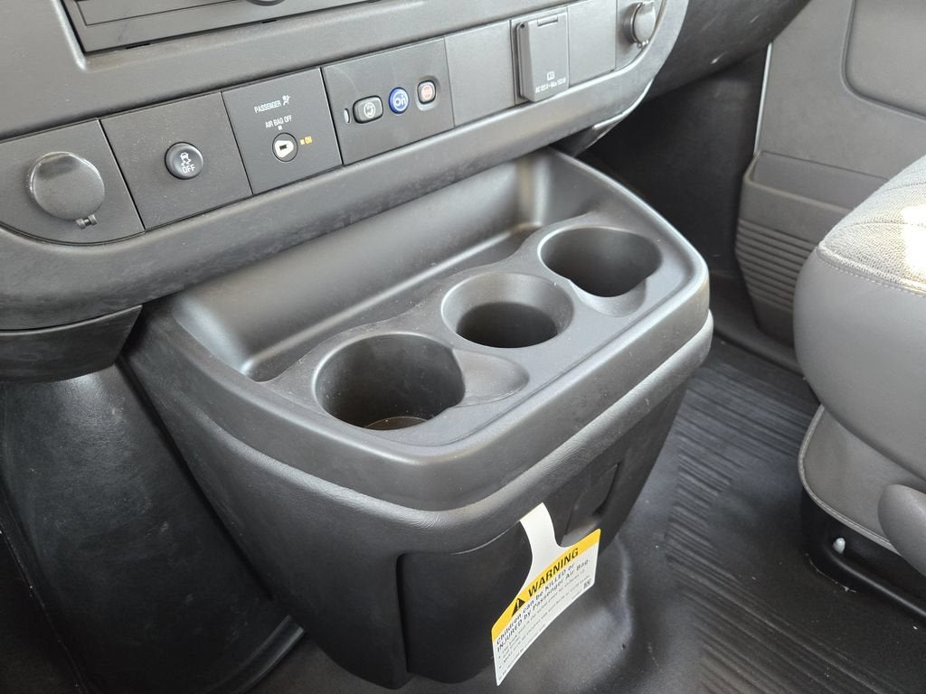 2024 Chevrolet Express Cutaway 3500 1WT