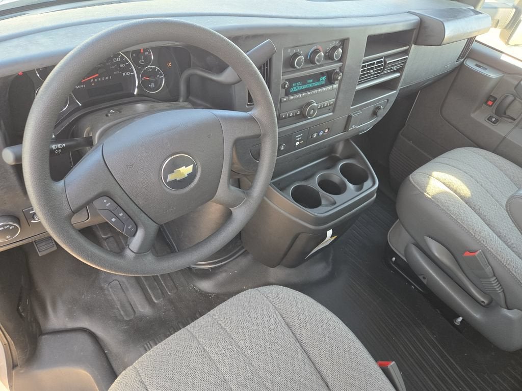 2024 Chevrolet Express Cutaway Base - Photo 19