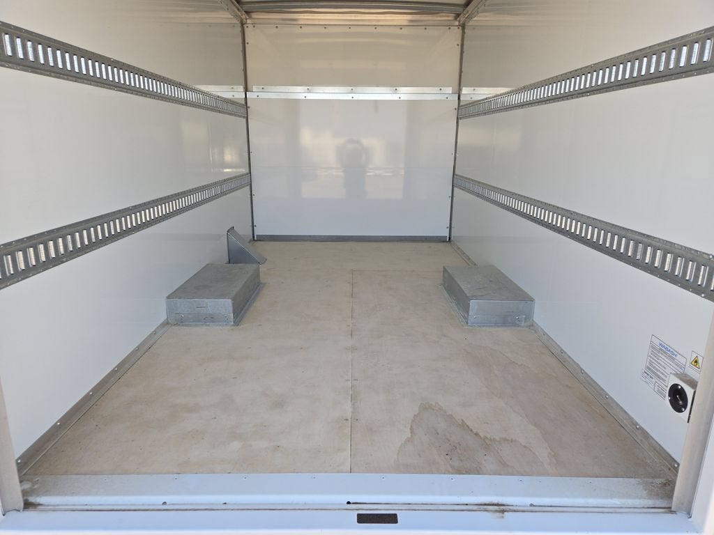 2024 Chevrolet Express Cutaway 3500 1WT
