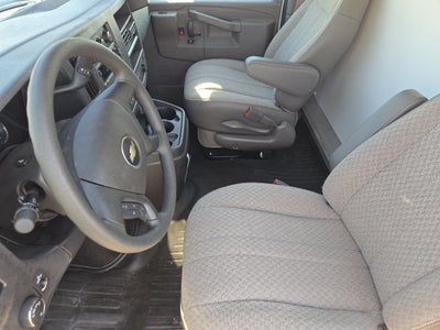 2024 Chevrolet Express Cutaway 3500 1WT