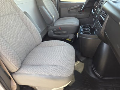 2024 Chevrolet Express Cutaway 3500 1WT
