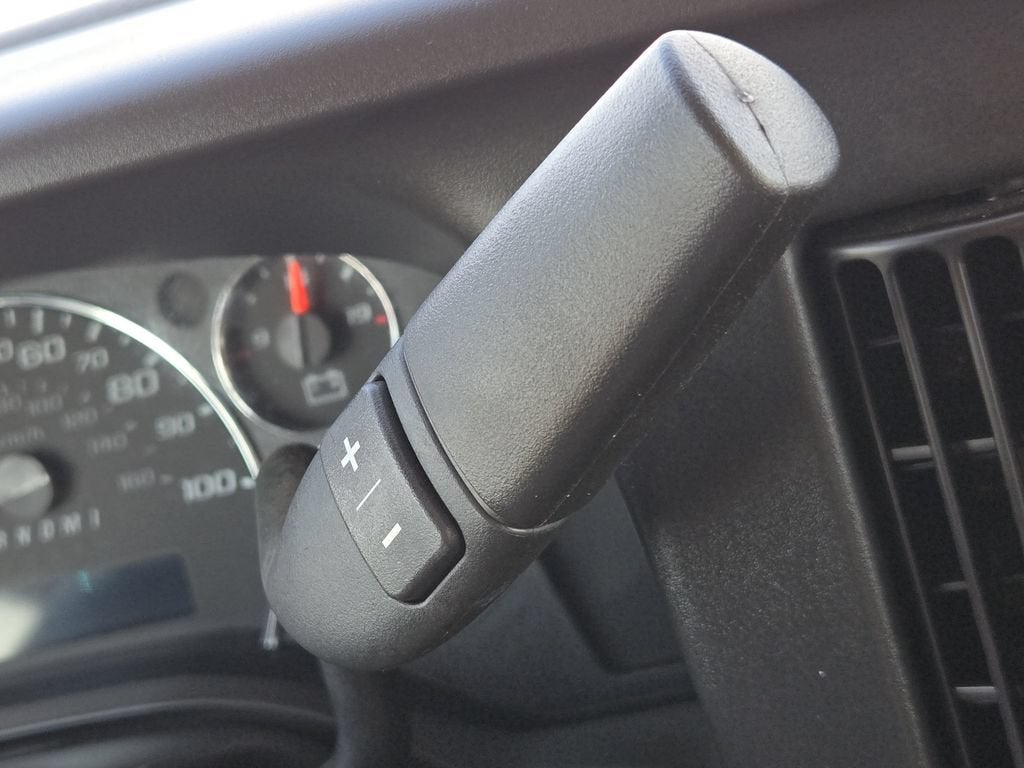 2024 Chevrolet Express Cutaway 3500 1WT