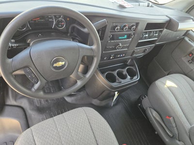 2024 Chevrolet Express Cutaway 3500 1WT