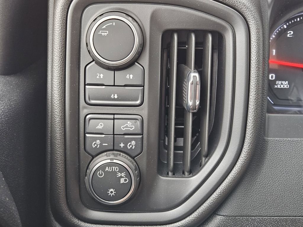 2025 Chevrolet Silverado 2500 HD Custom