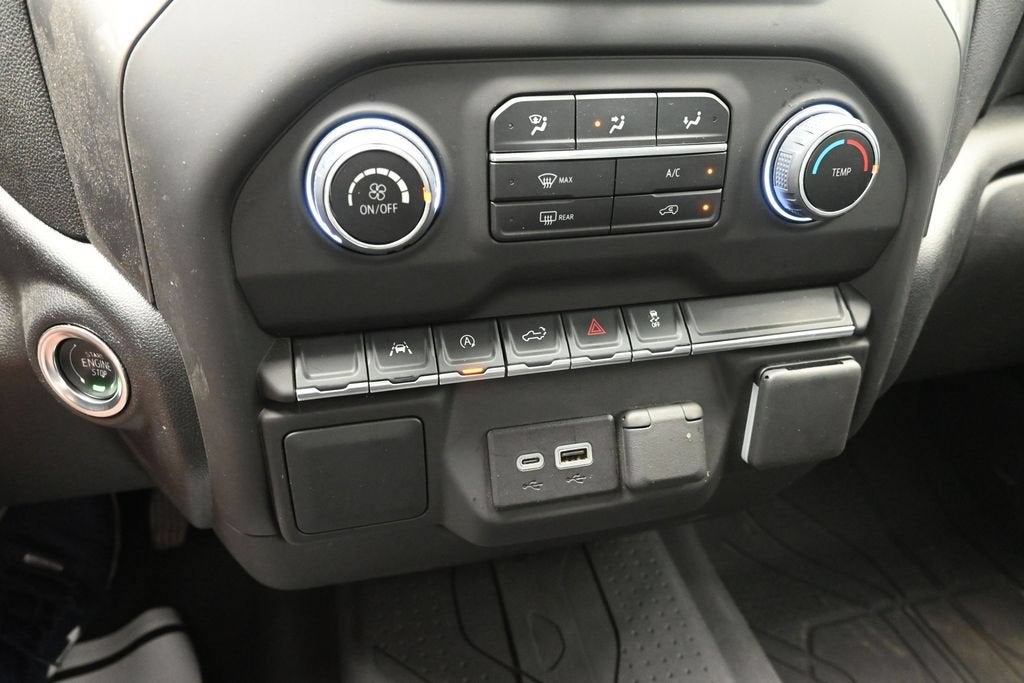 2025 Chevrolet Silverado 1500 Custom