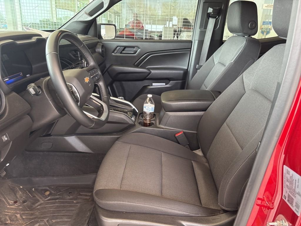 2025 Chevrolet Colorado WT/LT