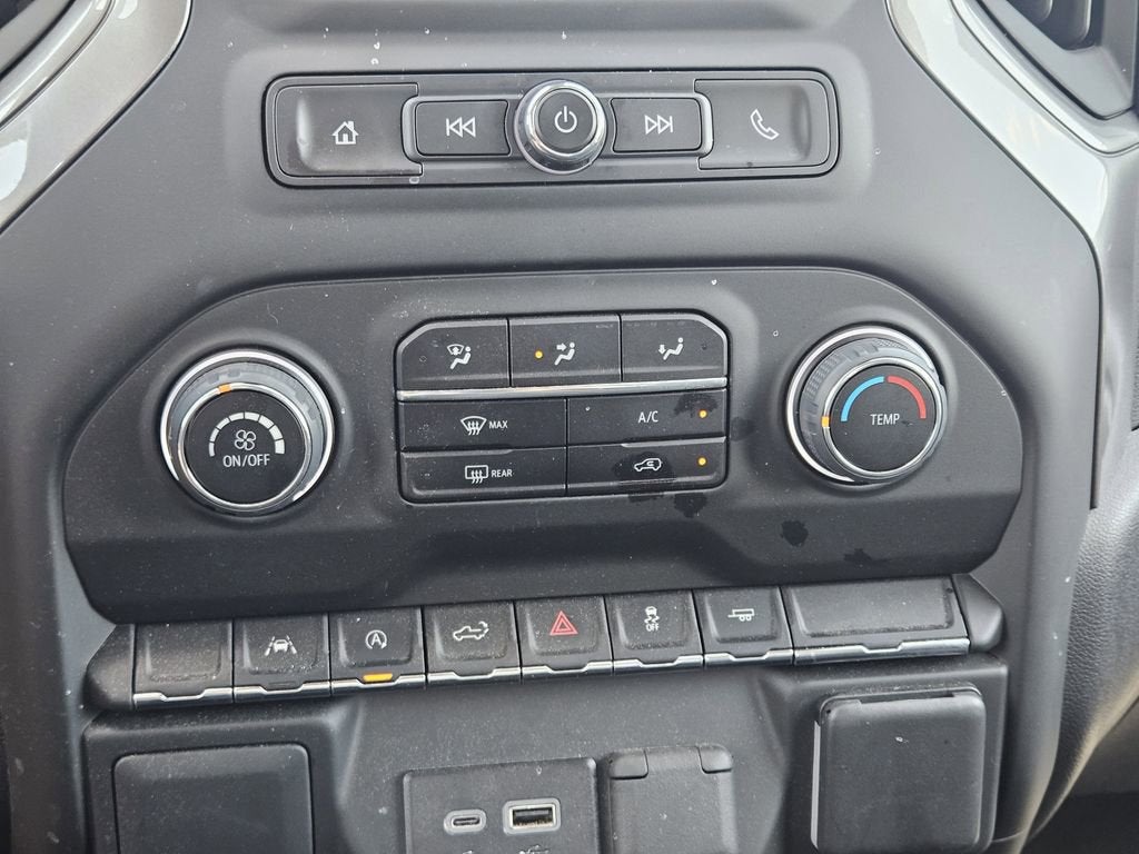 2024 Chevrolet Silverado 1500 Custom
