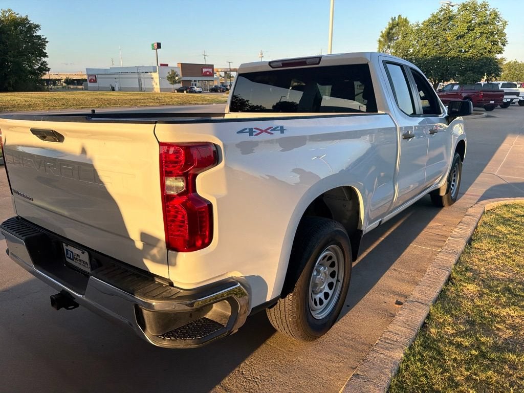 2025 Chevrolet Silverado 1500 WT