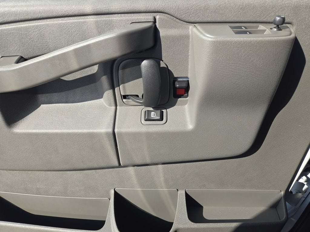 2026 Chevrolet Express Cargo 1WT