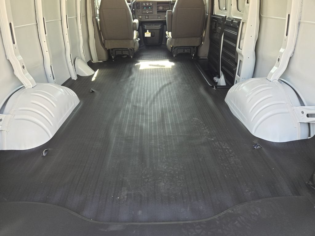 2026 Chevrolet Express Cargo 1WT