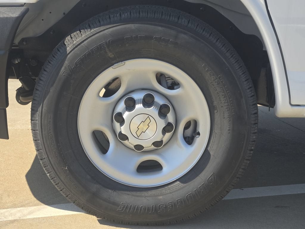 2026 Chevrolet Express Cargo 1WT