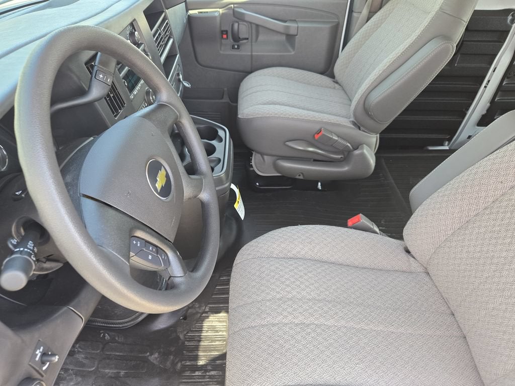 2026 Chevrolet Express Cargo 1WT
