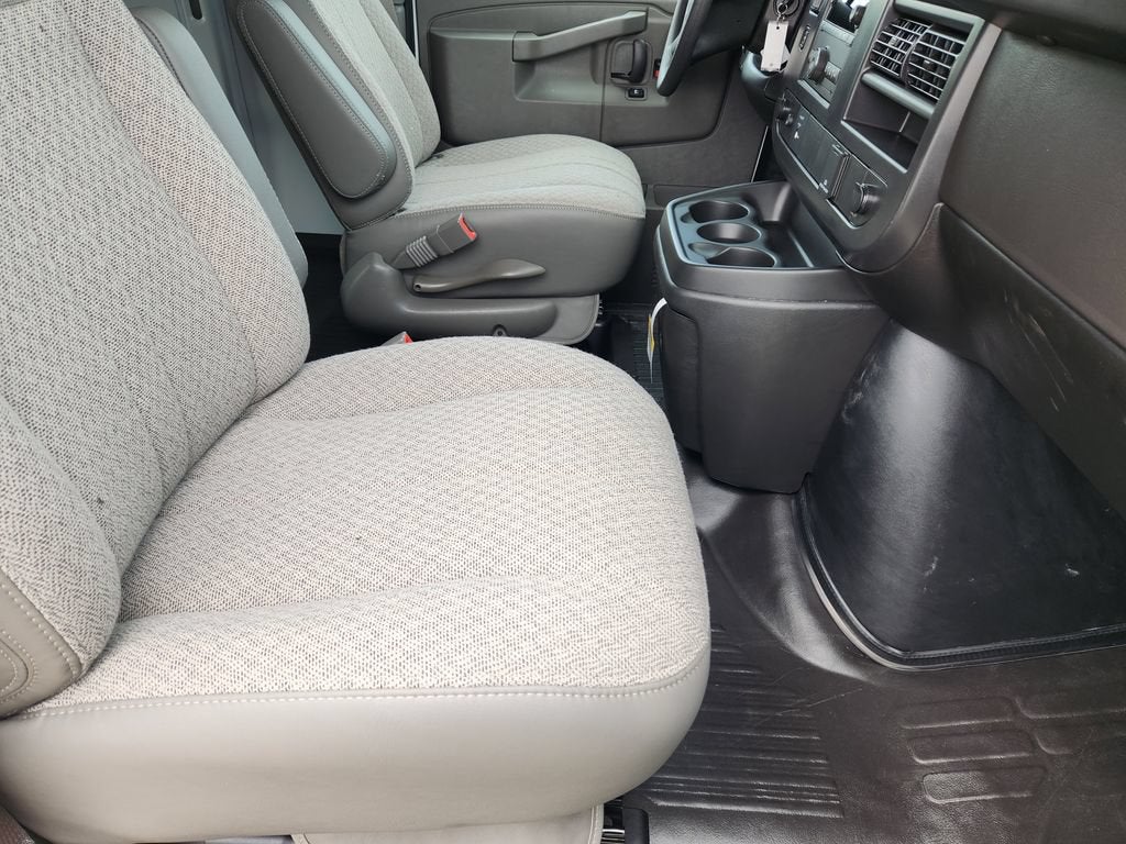 2026 Chevrolet Express Cargo 1WT