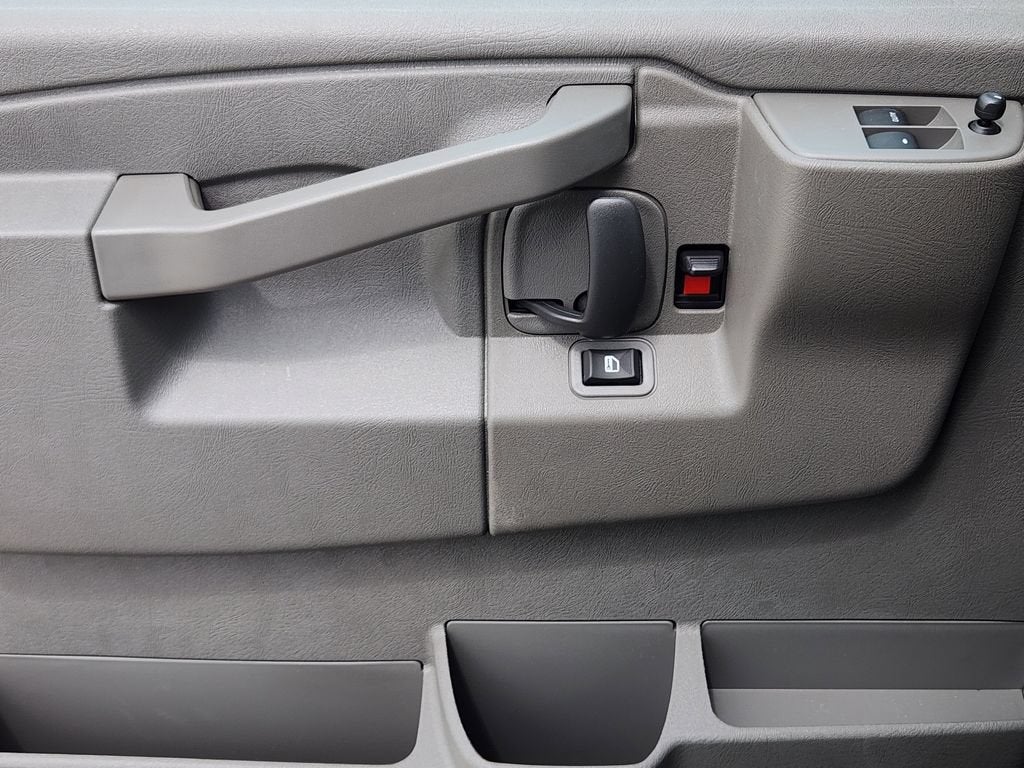 2026 Chevrolet Express Cargo 1WT
