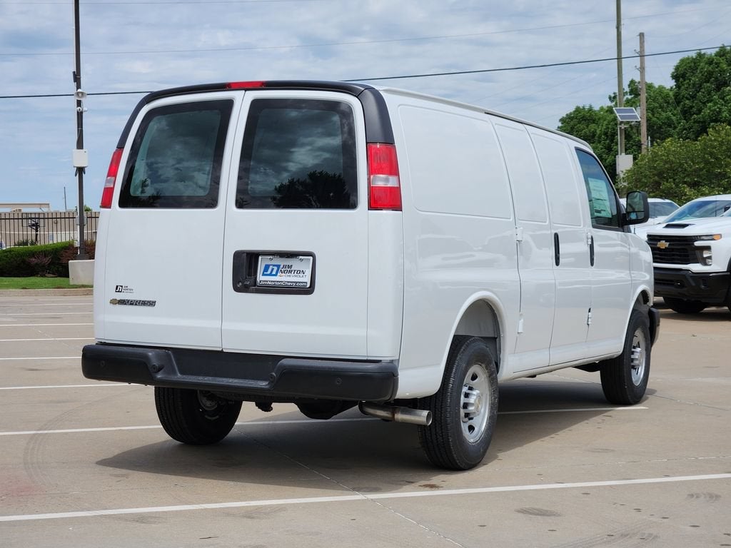 2026 Chevrolet Express Cargo 1WT
