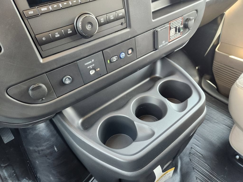 2025 Chevrolet Express Cargo WT