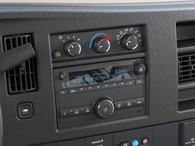 2025 Chevrolet Express Cargo WT