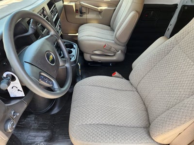 2025 Chevrolet Express Cargo WT