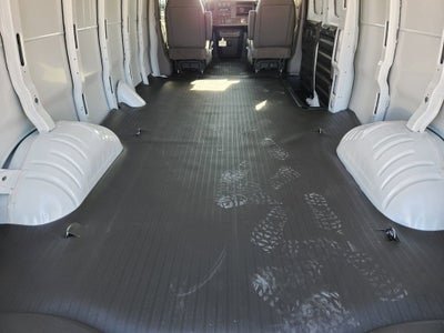 2025 Chevrolet Express Cargo 3500 WT