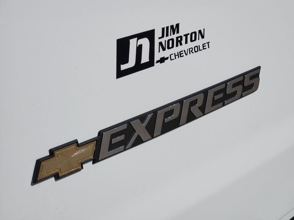 2025 Chevrolet Express Cargo 3500 WT