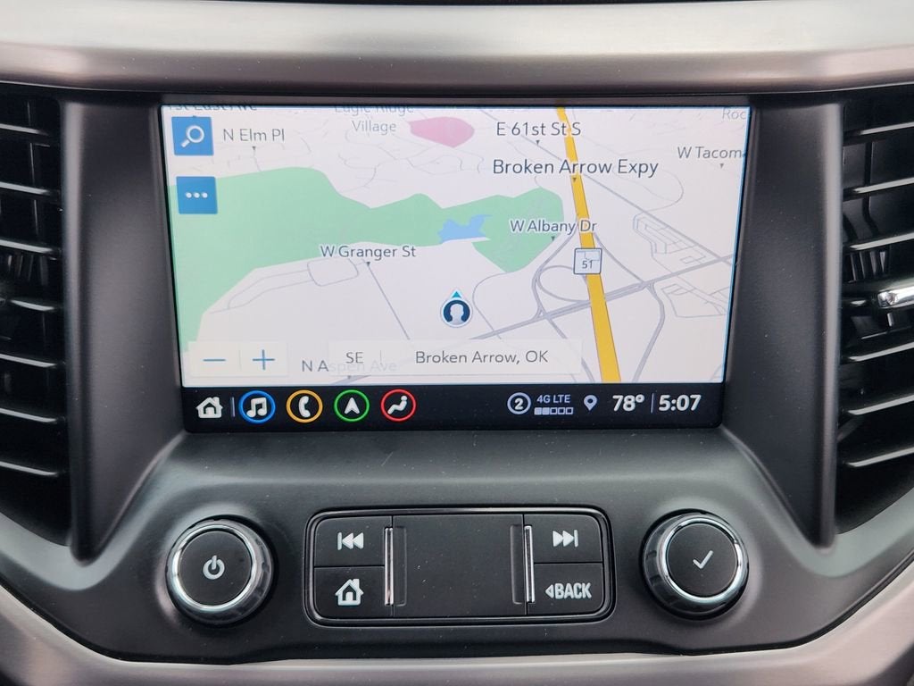 2022 GMC Acadia AT4