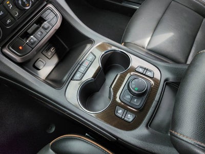 2022 GMC Acadia AT4