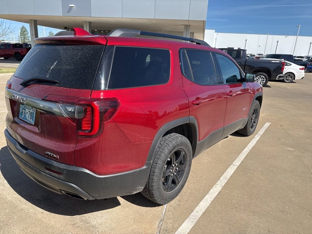 2022 GMC Acadia AT4
