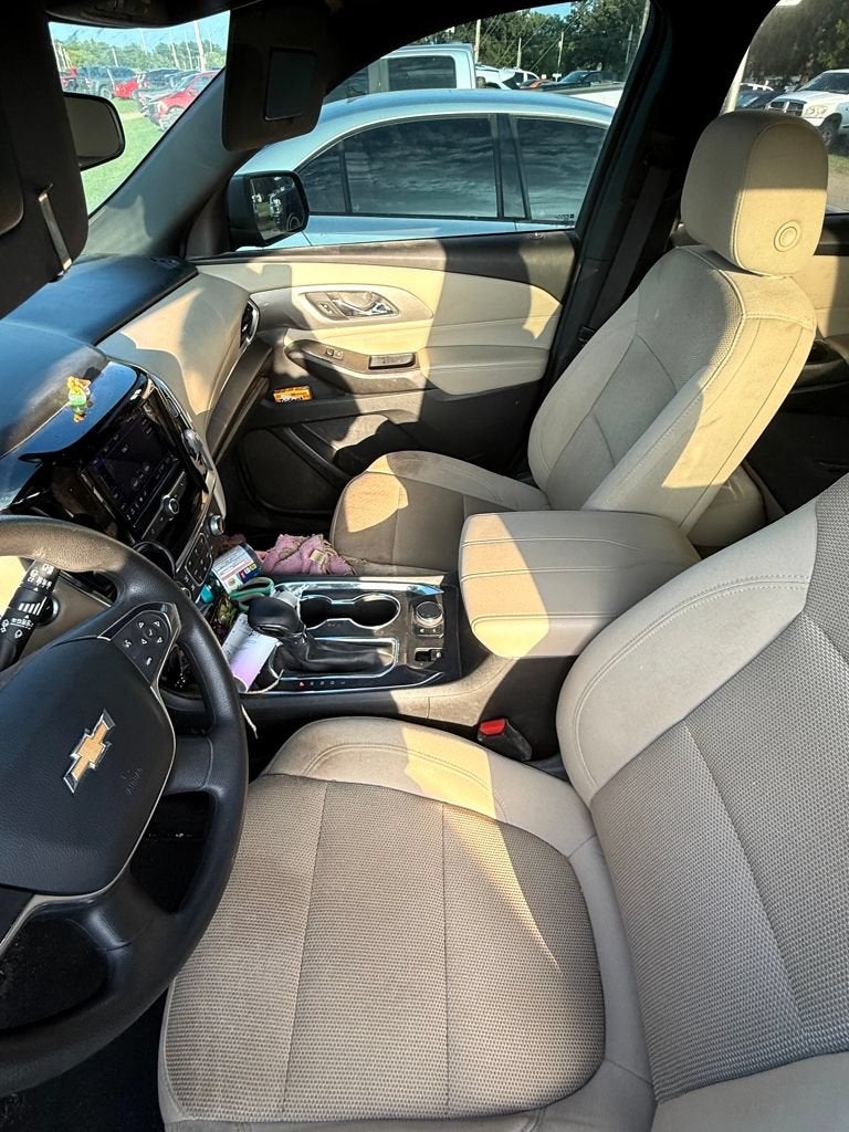 2023 Chevrolet Traverse LS