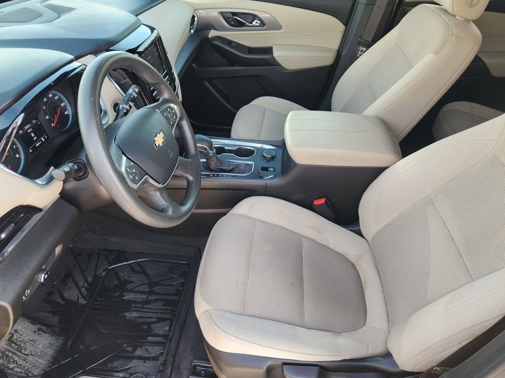 2023 Chevrolet Traverse LS