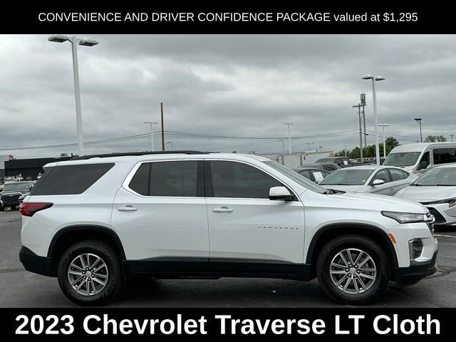 2023 Chevrolet Traverse LT Cloth