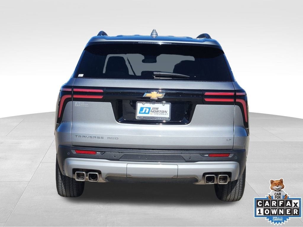 2024 Chevrolet Traverse LT