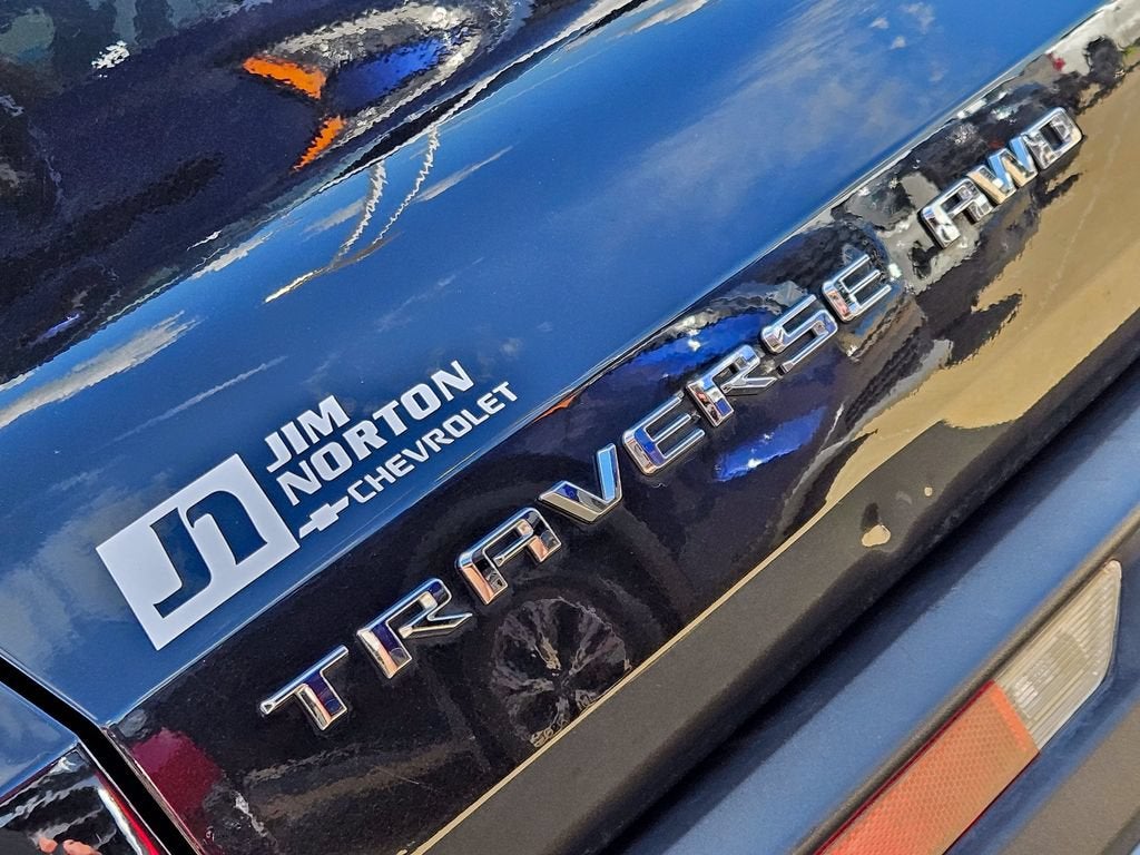 2025 Chevrolet Traverse LT