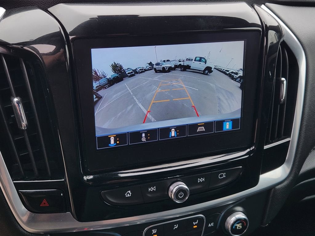 2022 Chevrolet Traverse LT Leather